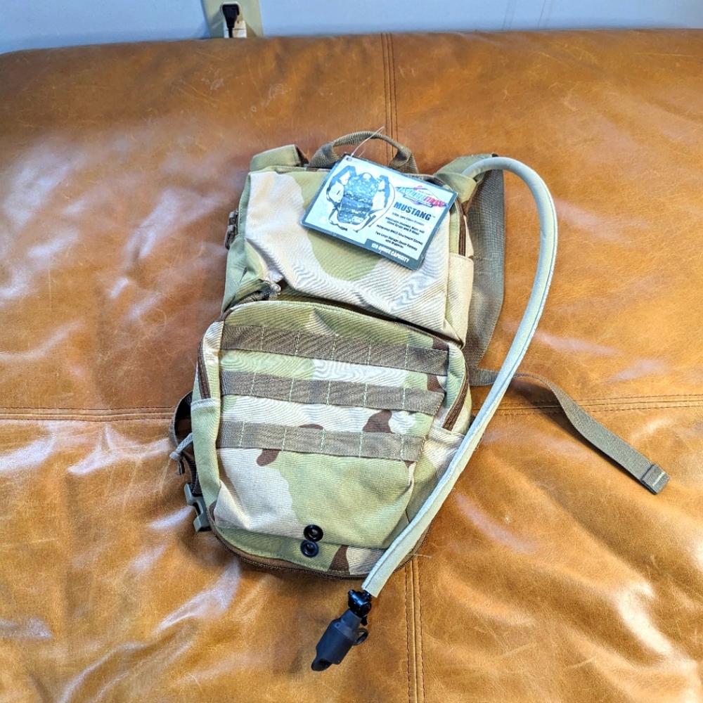 NWT Skilcraft CamelBak 120 oz Military Hydration pack